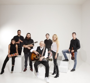 Ο Νίκος Πορτοκάλογλου στη Ναύπακτο στις 13 Αυγούστου «Ένα φως αναμμένο» (Σαβ 13/8/2022 21:00)