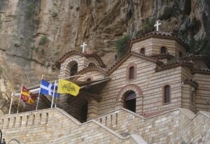 Τέλεση Εσπερινού και Παρακλήσεως στην Ιερά Μονή Αγίας Ελεούσης Κλεισούρας Μεσολογγίου (Κυρ 1/8/2021 19:00)
