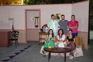 Οι περιοδείες της επιτυχημένης θεατρικής παράστασης «Μια φορά στις 15» (Πεμ 1 - Σαβ 24/8/2024)