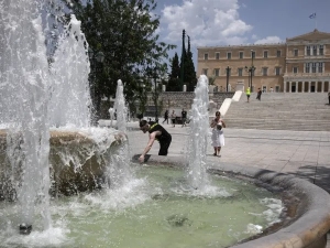 Ο απίθανος λόγος που τα καυτερά φαγητά κάνουν καλό στον καύσωνα