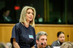H Μαρία Καρυστιανού στο Αγρίνιο στο Παπαστράτειο Μέγαρο (Τρι 22/4/2025 19:00)