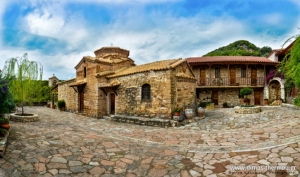 Αγρυπνία στην Ι.Μ. Μυρτιάς Τριχωνίδος (Τρι 7/11/2023 21:00)