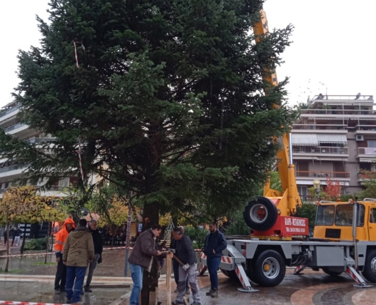 Αγρίνιο: Την Παρασκευή 9 Δεκεμβρίου στις 19:00 μ.μ. θα φωταγωγηθεί το Χριστουγεννιάτικο δέντρο στην πλατεία Δημοκρατίας