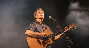Το Αγρίνιο νέα στάση στην καλοκαιρινή περιοδεία του Σωκράτη Μάλαμα (Δευ 13/7/2026)