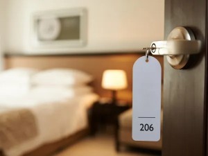 Το μοναδικό πράγμα που δεν πρέπει να χρησιμοποιείς στο δωμάτιο ενός ξενοδοχείου
